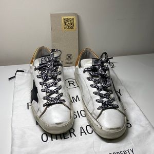 Golden Goose sneakers. Very good condition and original bag included.